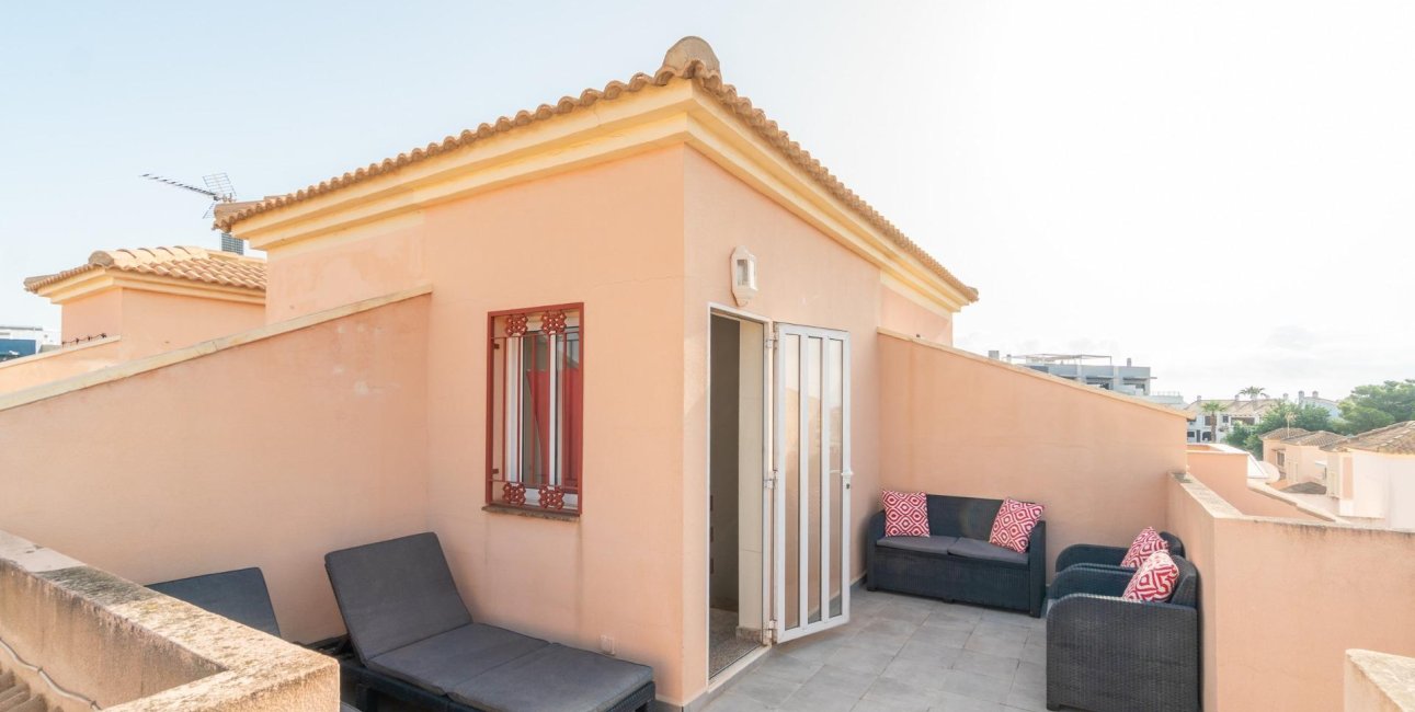 Reventa - Adosado -
Orihuela Costa - Playa Flamenca