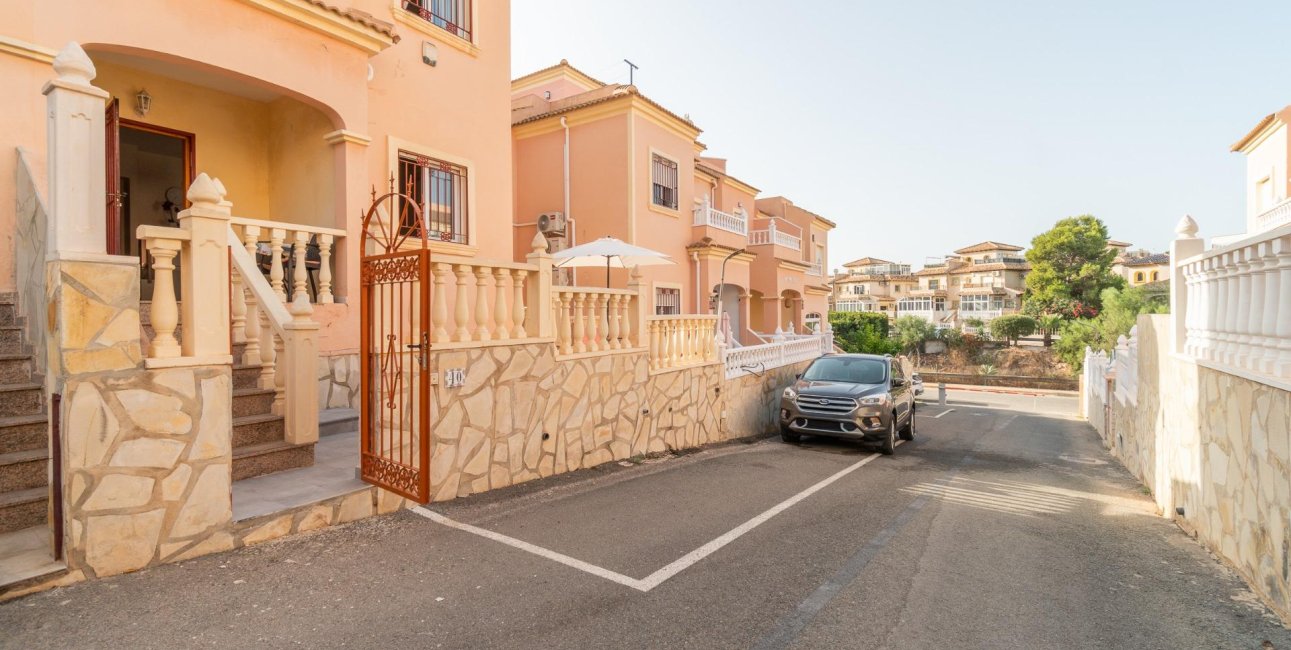 Reventa - Adosado -
Orihuela Costa - Playa Flamenca