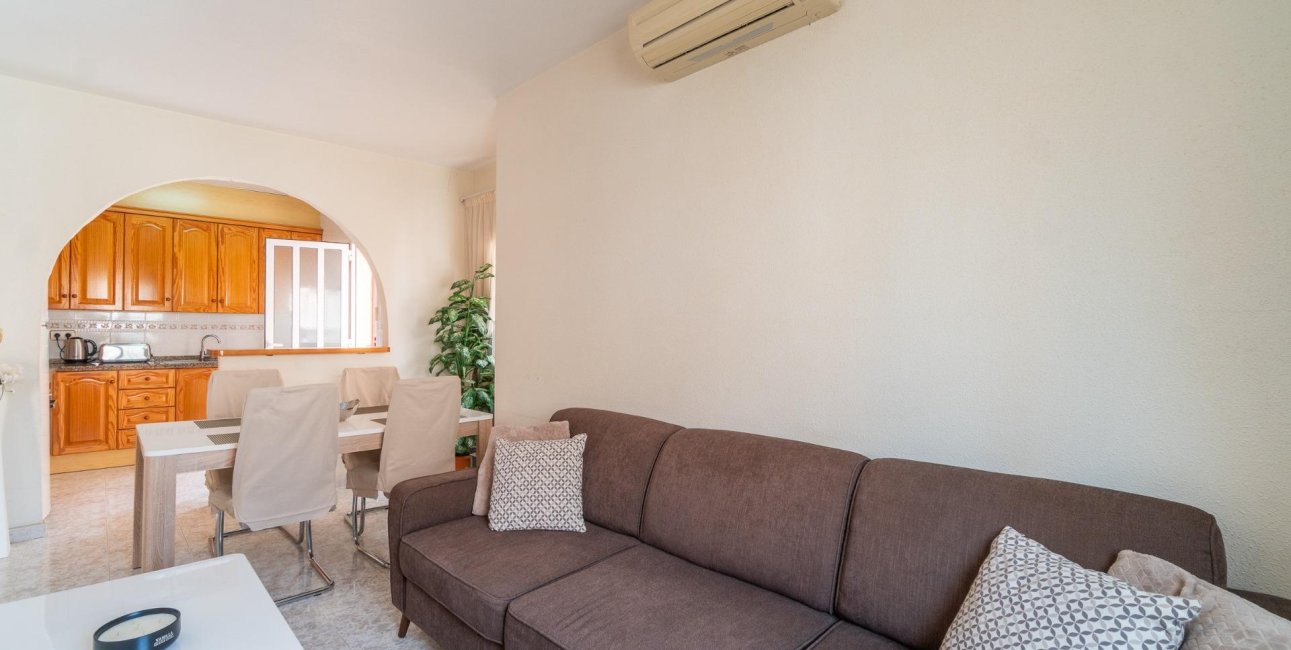 Reventa - Adosado -
Orihuela Costa - Playa Flamenca