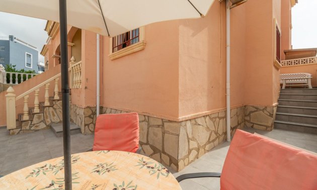 Reventa - Adosado -
Orihuela Costa - Playa Flamenca