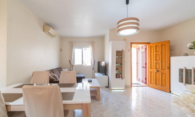 Reventa - Adosado -
Orihuela Costa - Playa Flamenca