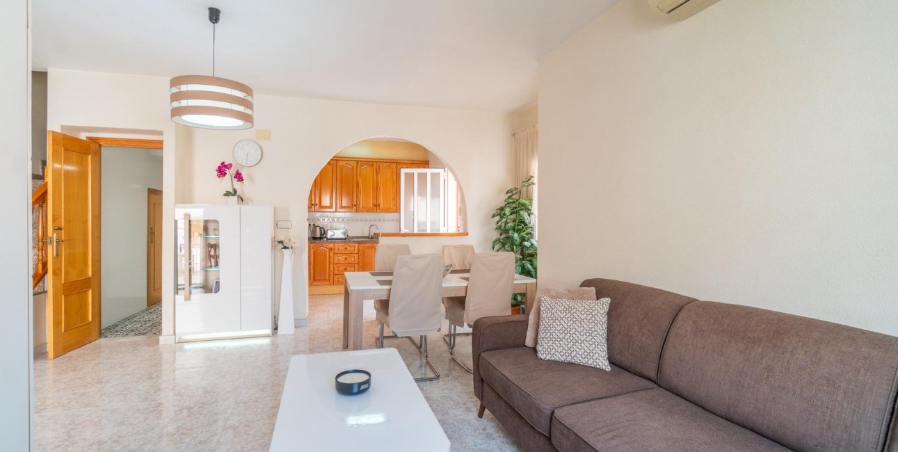 Reventa - Adosado -
Orihuela Costa - Playa Flamenca