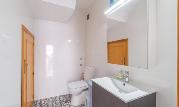 Reventa - Adosado -
Orihuela Costa - Playa Flamenca