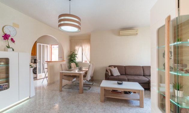 Reventa - Adosado -
Orihuela Costa - Playa Flamenca