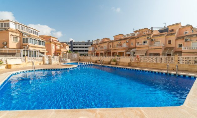 Reventa - Adosado -
Orihuela Costa - Playa Flamenca
