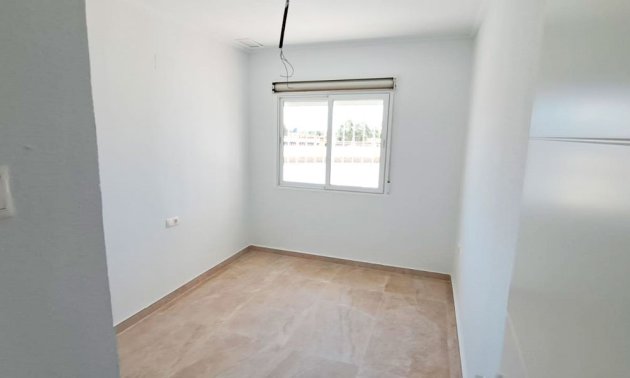 Resale - Country House -
Catral - Catral - Country