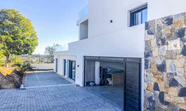Resale - Villa -
Ciudad Quesada - Altos de Quesada