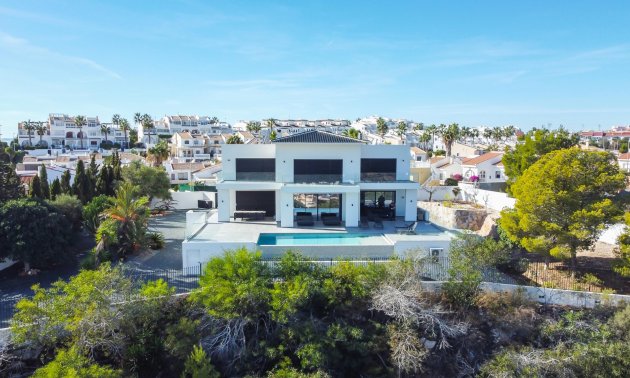 Resale - Villa -
Ciudad Quesada - Altos de Quesada