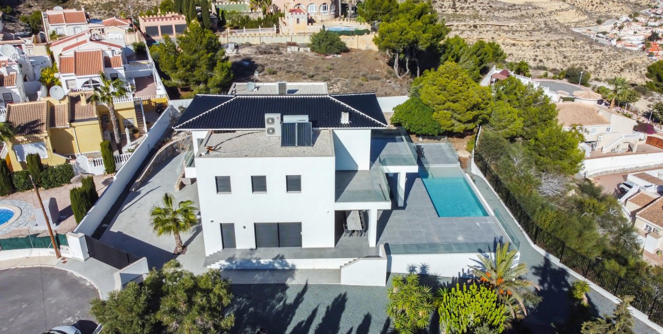 Resale - Villa -
Ciudad Quesada - Altos de Quesada