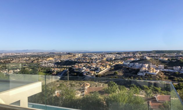 Resale - Villa -
Ciudad Quesada - Altos de Quesada