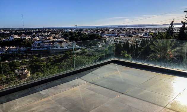 Resale - Villa -
Ciudad Quesada - Altos de Quesada