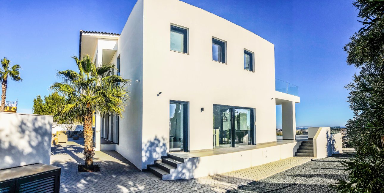 Resale - Villa -
Ciudad Quesada - Altos de Quesada