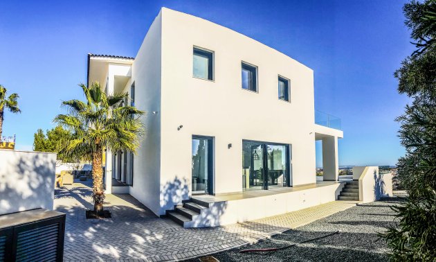Resale - Villa -
Ciudad Quesada - Altos de Quesada
