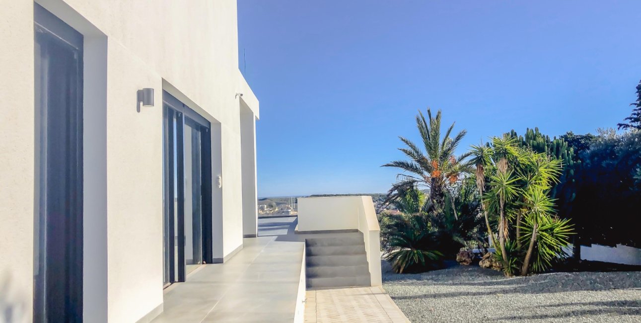 Resale - Villa -
Ciudad Quesada - Altos de Quesada