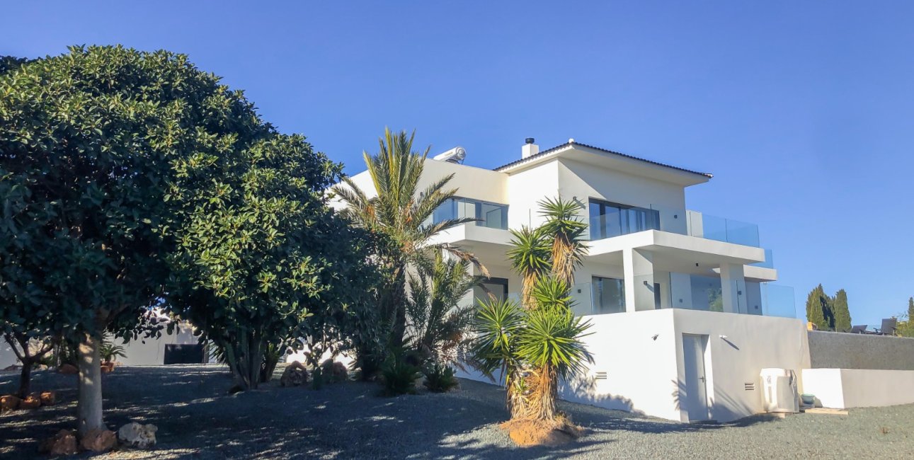 Resale - Villa -
Ciudad Quesada - Altos de Quesada