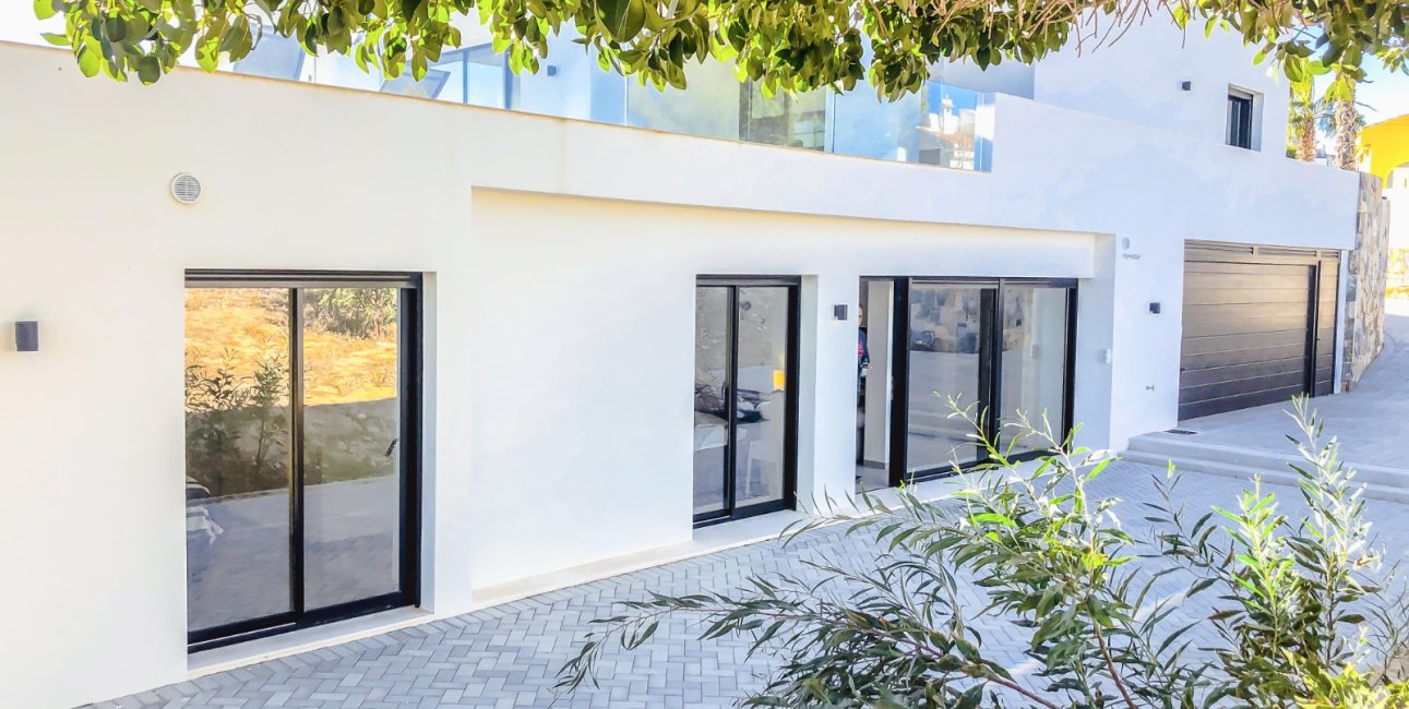 Resale - Villa -
Ciudad Quesada - Altos de Quesada