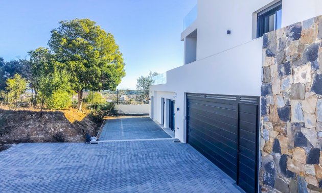 Resale - Villa -
Ciudad Quesada - Altos de Quesada