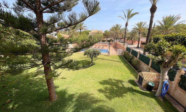 Resale - Villa -
Orihuela Costa - Cabo Roig