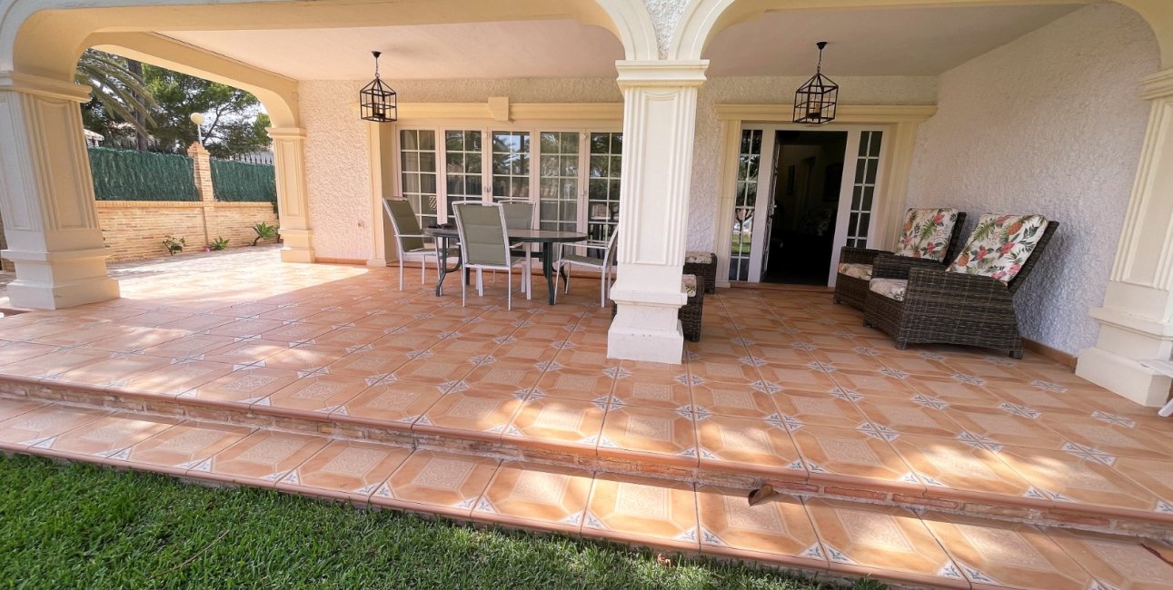 Resale - Villa -
Orihuela Costa - Cabo Roig