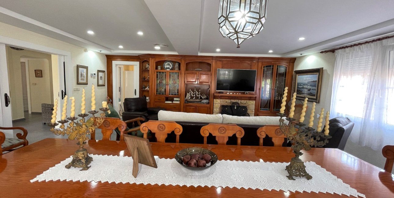 Resale - Villa -
Orihuela Costa - Cabo Roig