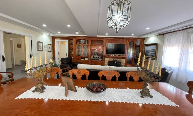 Resale - Villa -
Orihuela Costa - Cabo Roig
