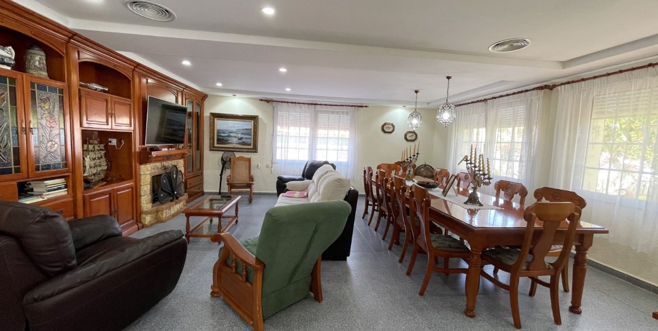 Resale - Villa -
Orihuela Costa - Cabo Roig