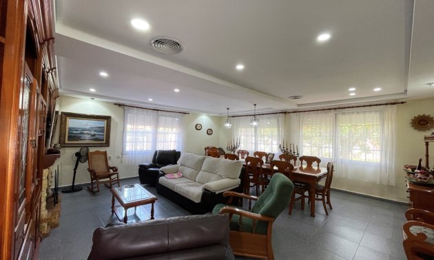 Resale - Villa -
Orihuela Costa - Cabo Roig