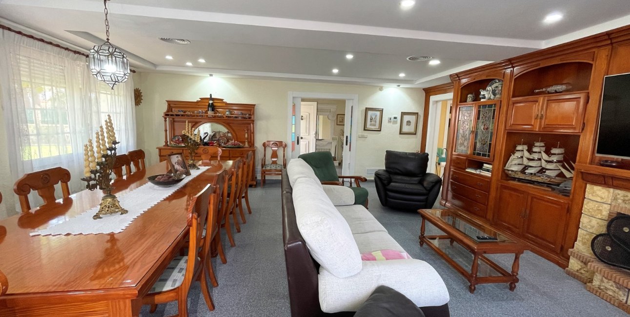 Resale - Villa -
Orihuela Costa - Cabo Roig