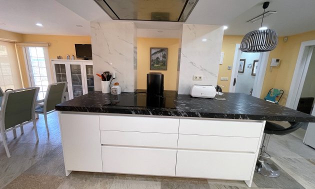 Resale - Villa -
Orihuela Costa - Cabo Roig