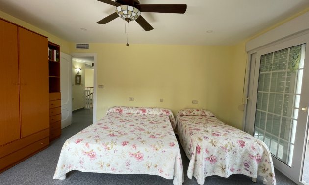 Resale - Villa -
Orihuela Costa - Cabo Roig