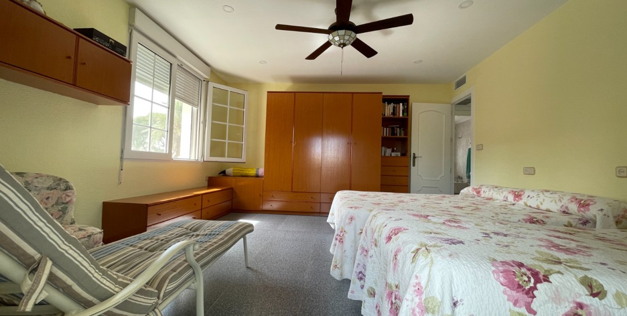 Resale - Villa -
Orihuela Costa - Cabo Roig