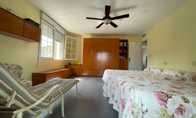 Resale - Villa -
Orihuela Costa - Cabo Roig