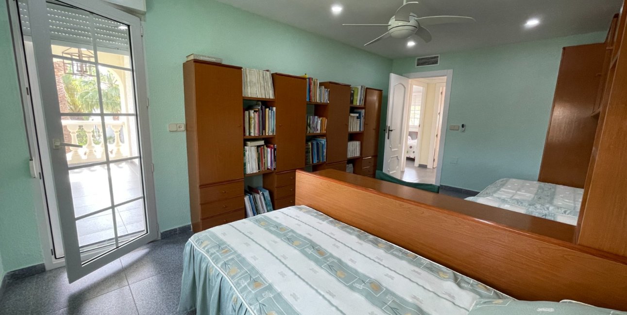 Resale - Villa -
Orihuela Costa - Cabo Roig