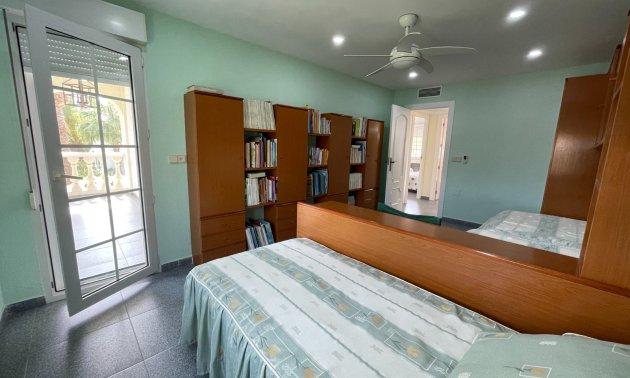 Resale - Villa -
Orihuela Costa - Cabo Roig