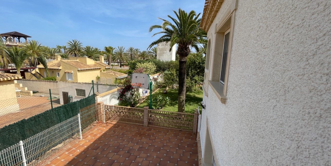 Resale - Villa -
Orihuela Costa - Cabo Roig