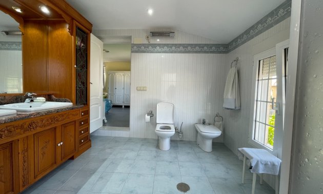 Resale - Villa -
Orihuela Costa - Cabo Roig