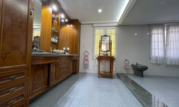Resale - Villa -
Orihuela Costa - Cabo Roig