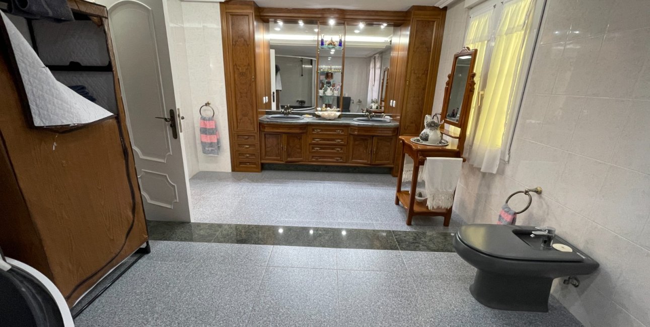 Resale - Villa -
Orihuela Costa - Cabo Roig