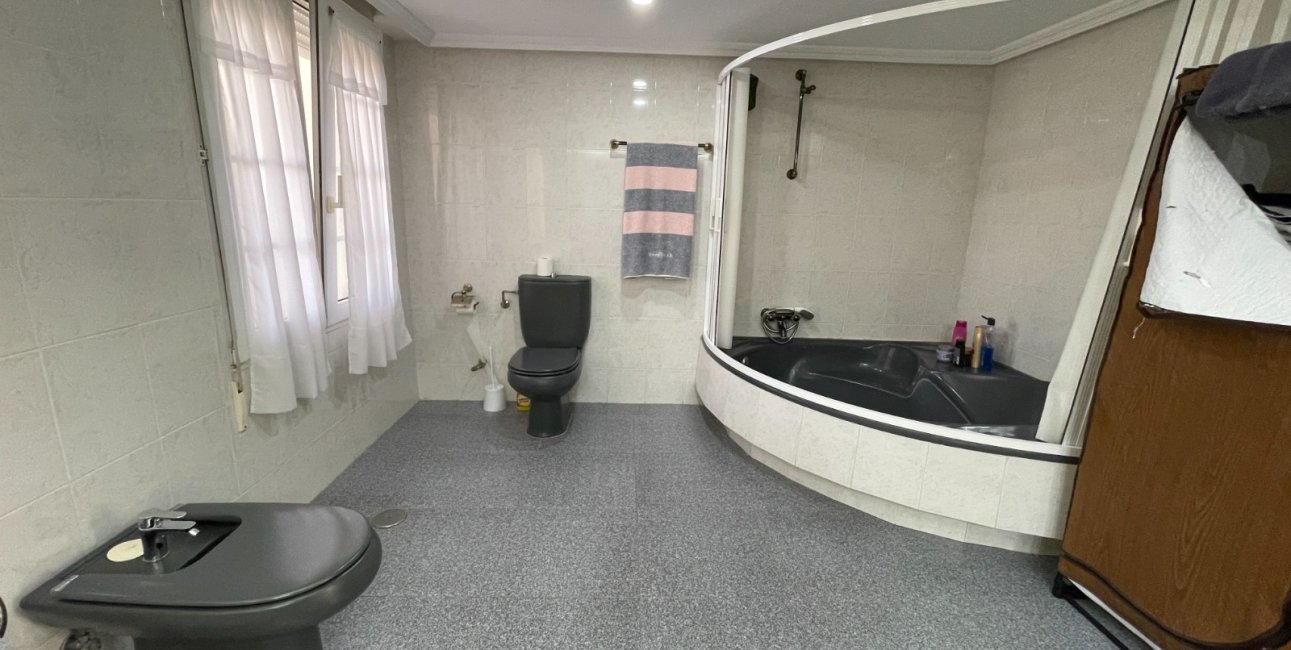 Resale - Villa -
Orihuela Costa - Cabo Roig