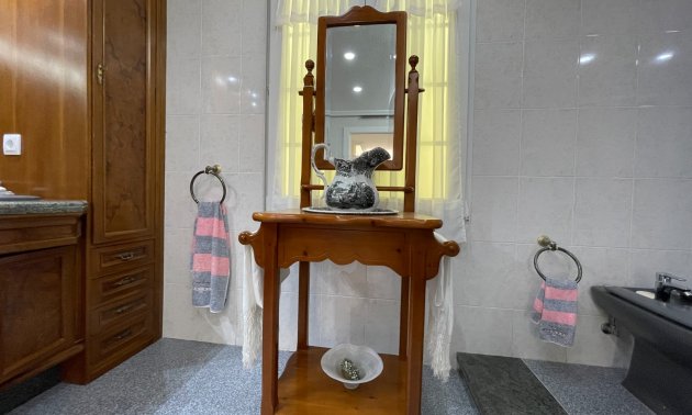 Resale - Villa -
Orihuela Costa - Cabo Roig