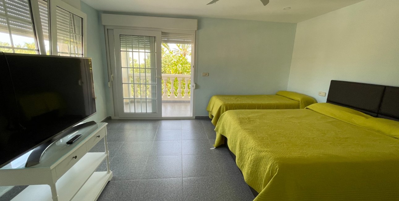 Resale - Villa -
Orihuela Costa - Cabo Roig