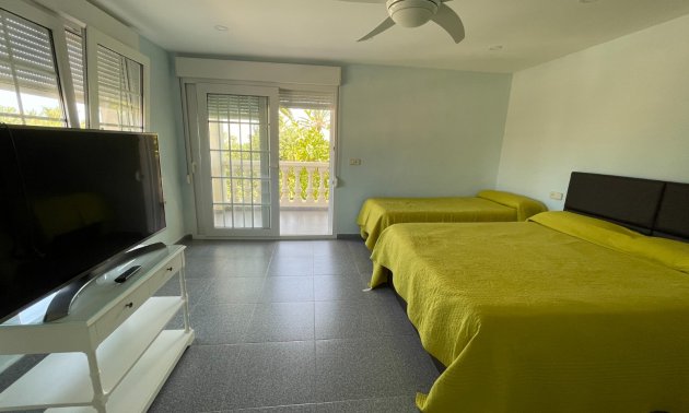 Resale - Villa -
Orihuela Costa - Cabo Roig
