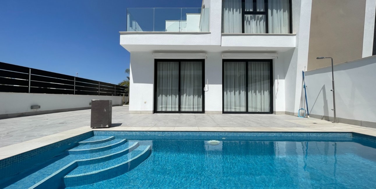 Resale - Villa -
Benijofar - Benijofar - Village