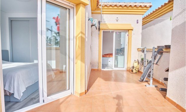Resale - Villa -
Los Montesinos - La Herrada