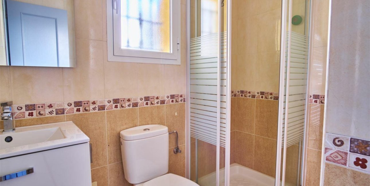 Resale - Villa -
Los Montesinos - La Herrada