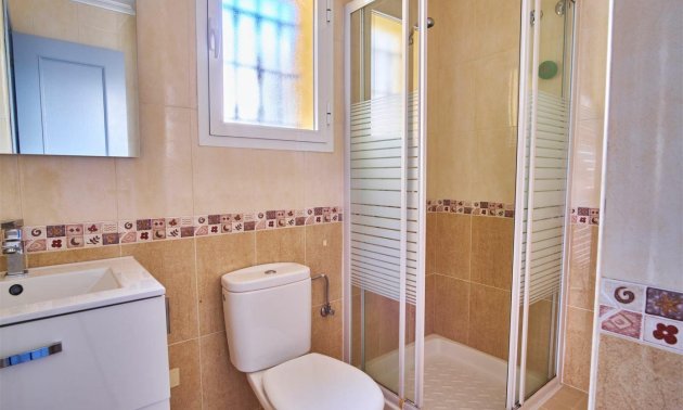 Resale - Villa -
Los Montesinos - La Herrada
