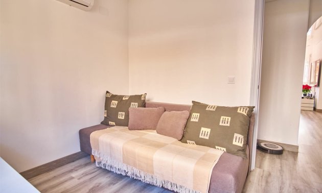 Resale - Villa -
Los Montesinos - La Herrada