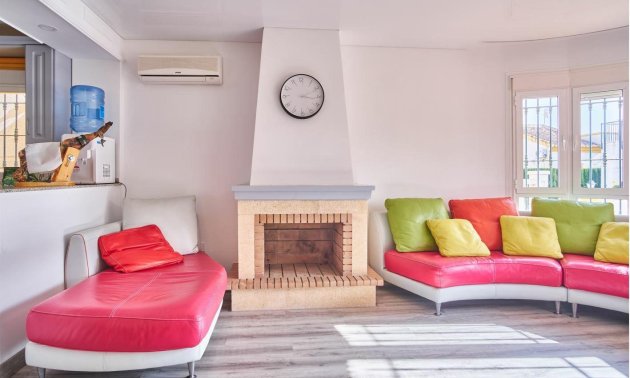 Resale - Villa -
Los Montesinos - La Herrada