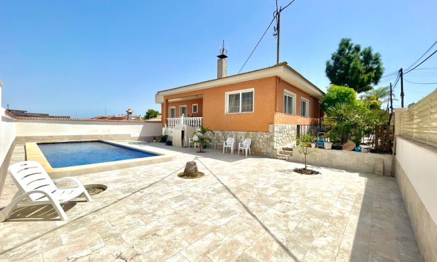 Resale - Villa -
Benijofar - Benijofar - Village