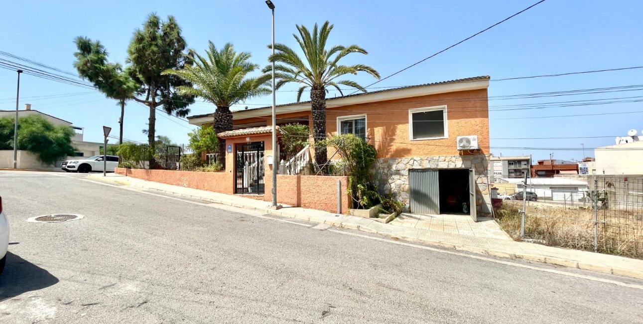 Resale - Villa -
Benijofar - Benijofar - Village